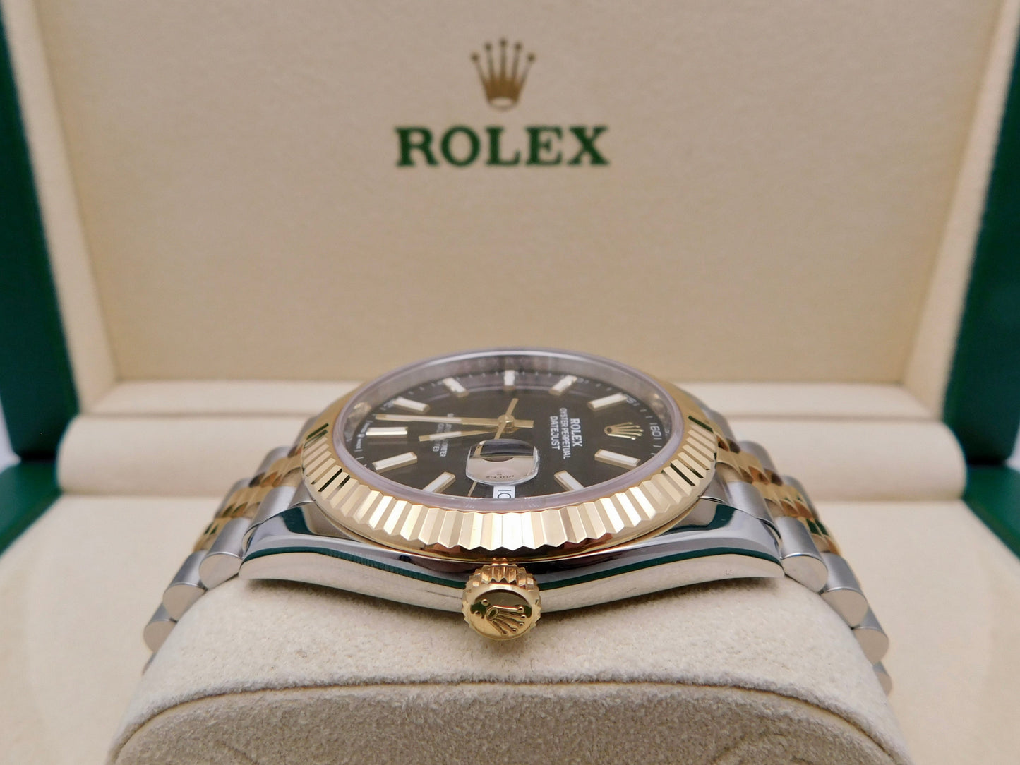 ROLEX DATEJUST 41MM BLACK INDEX