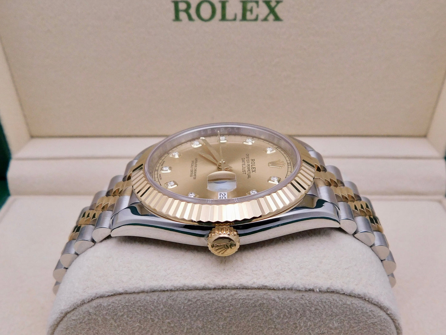 ROLEX DATEJUST 41MM CHAMPAGNE DIAMOND