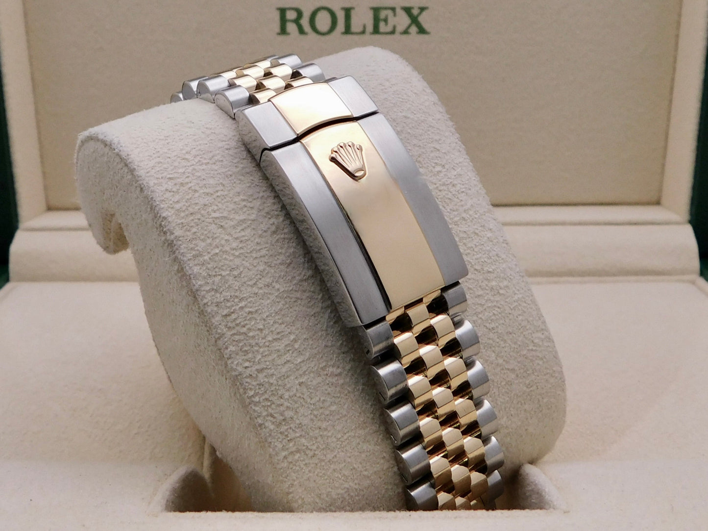 ROLEX DATEJUST 41MM CHAMPAGNE DIAMOND