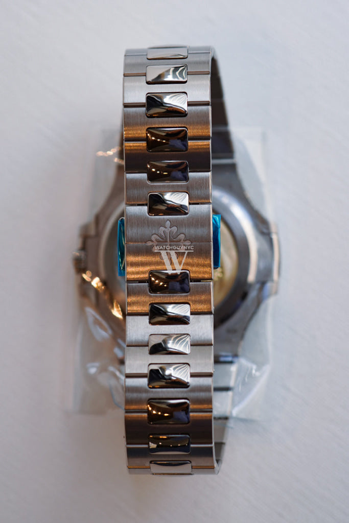 Patek Philippe 2025 Nautilus Blue Dial Stainless Steel Men's Watch Model 5712/1A-001