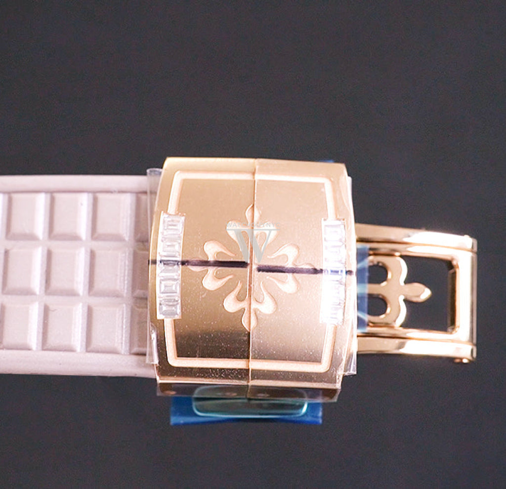 Patek Philippe Aquanaut Luce Haute Joaillerie Diamond Dial Watch 5062/450R