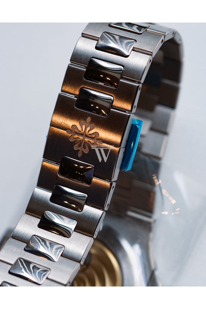 Patek Philippe 2025 Nautilus Blue Dial Stainless Steel Men's Watch Model 5712/1A-001
