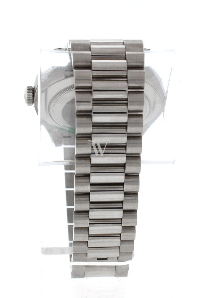 Rolex Day-Date 40 Blue Roman Dial Fluted Bezel White Gold President Automatic Men's Watch 228239