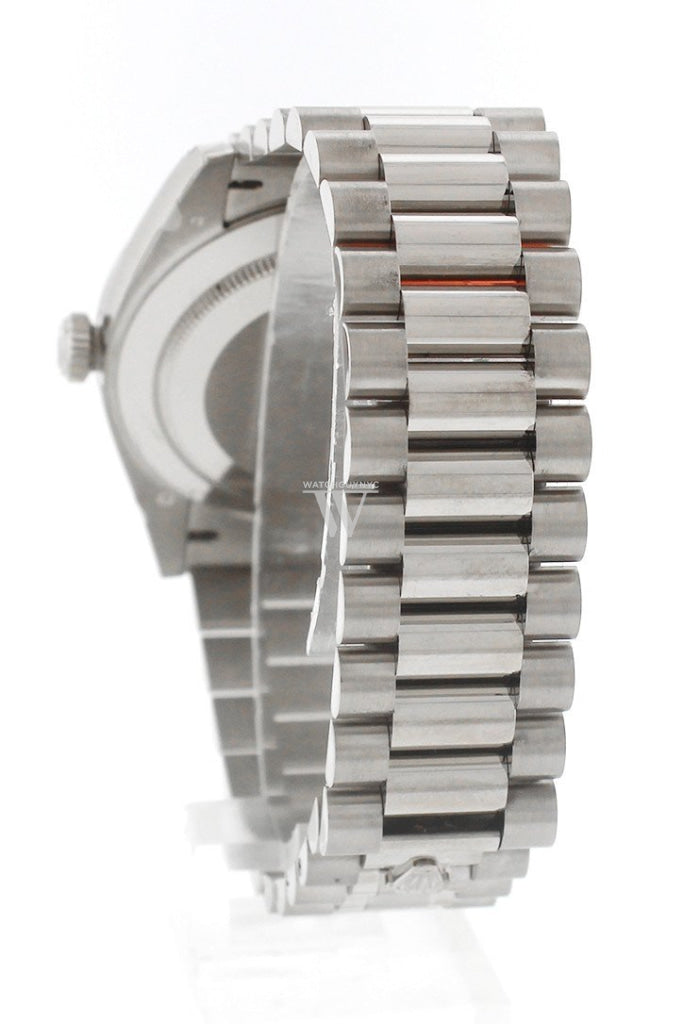 Rolex Day-Date 40 Olive Green Roman Dial Fluted Bezel White Gold President Automatic Men's Watch 228239